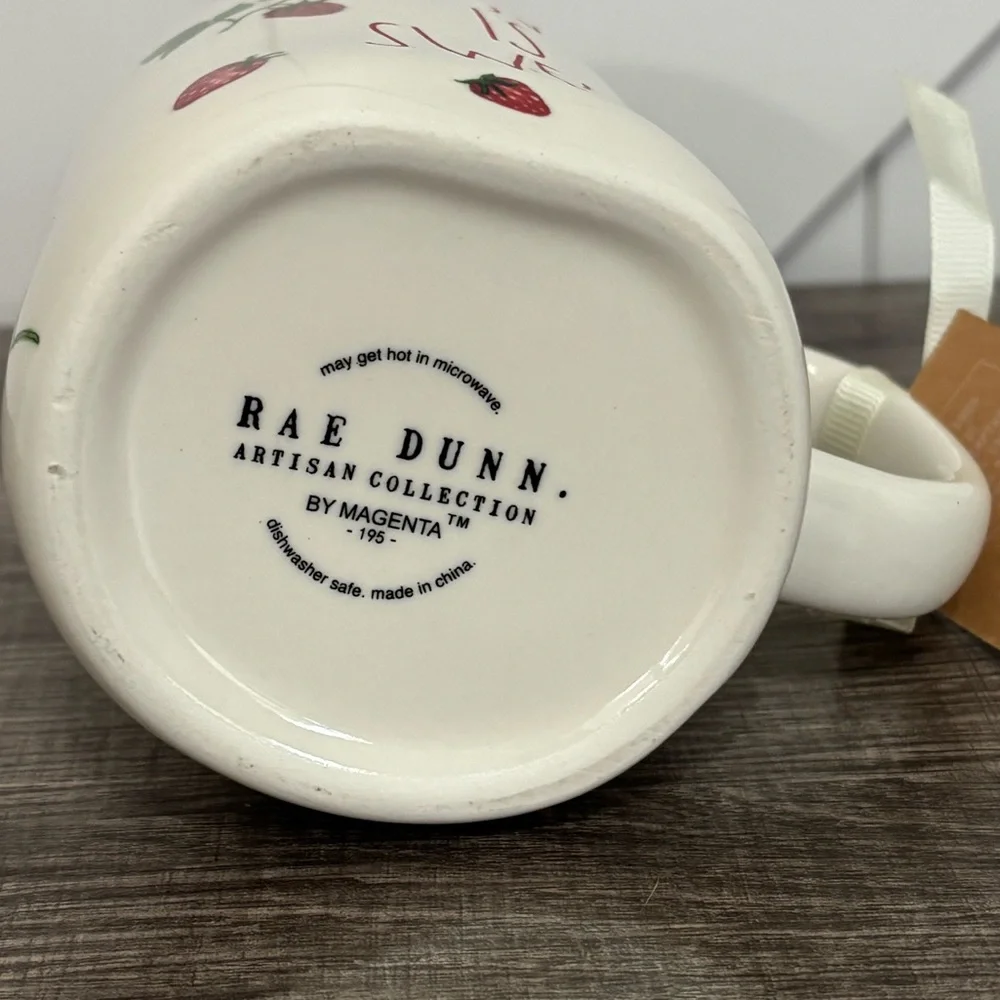NWT Rae Dunn Love is Sweet 🍓 Mug - Picture 5 of 6